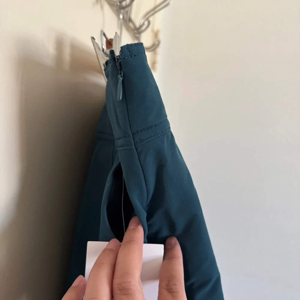 Champion Women's pleated Skort in Teal size 10